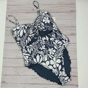 ROXY NWT Oceanside one piece swimsuit - size large